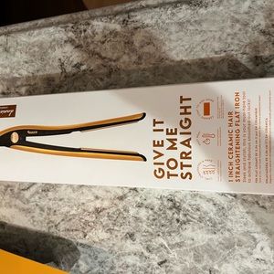 Danielle Creations Hair Straightener